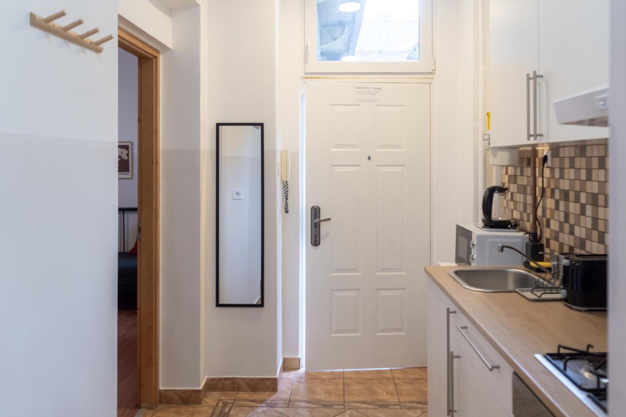 Cozy Apartment In Akacfa Street Budapest Luaran gambar