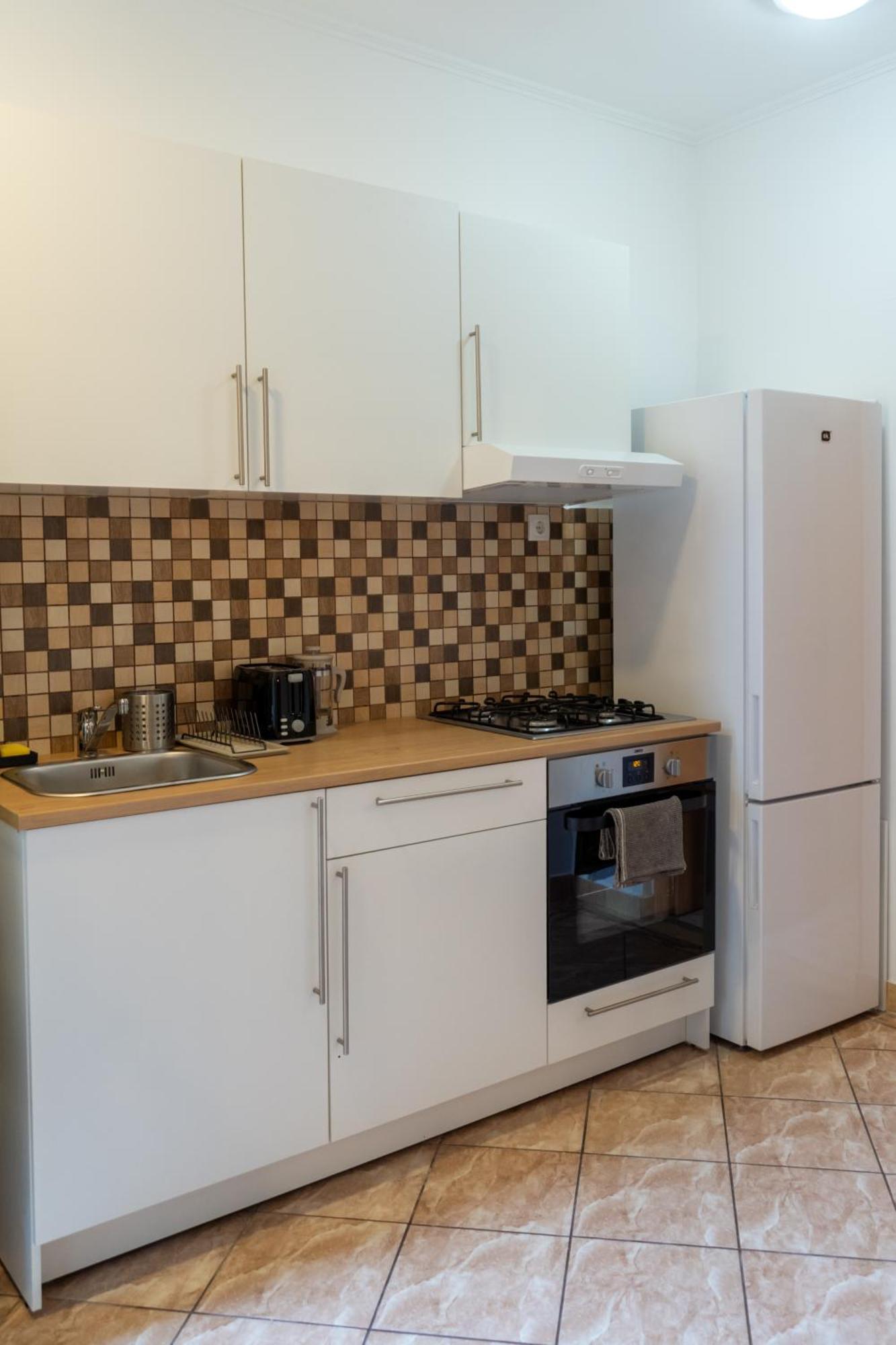 Cozy Apartment In Akacfa Street Budapest Luaran gambar